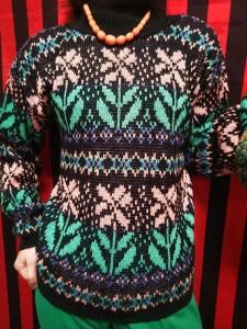 美品！ヨーロッパ直輸入❗️モヘアニット　ベスト　ヴィンテージ　レトロ ヴィンテージ ヨーロッパ直輸入！花柄 3D刺繍ロゴニットイエロー