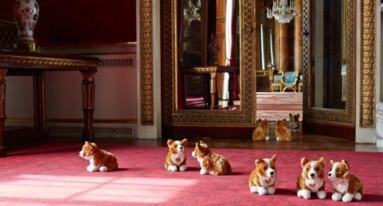 英国王室オフィシャル商品 バッキンガム宮殿 エリザベス女王のコーギー犬 ぬいぐるみ Alice London アリスロンドン 英国雑貨の店 イギリス伝統品から雑貨まで揃ったセレクトショップです