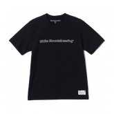 White Mountaineering<BR>PRINTED T-SHIRT"WHITE WOUNTAINEERING"(BLACK)