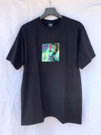 <img class='new_mark_img1' src='https://img.shop-pro.jp/img/new/icons15.gif' style='border:none;display:inline;margin:0px;padding:0px;width:auto;' />STUSSY <BR>Venus Square Tee(BLACK)