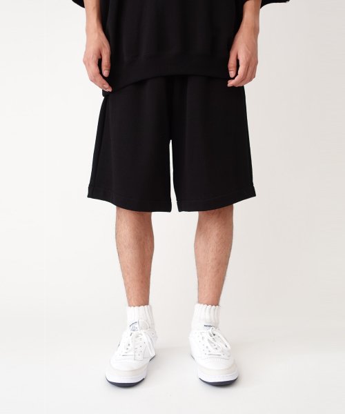 UNIVERSAL PRODUCTS《ユニバーサルプロダクツ》- YAAH SWEAT SHORTS