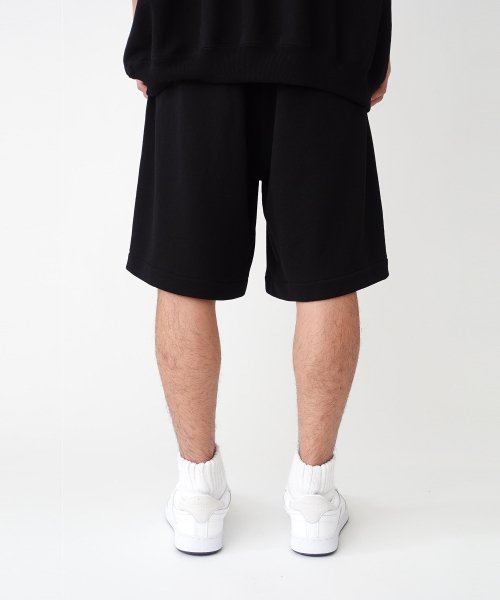 UNIVERSAL PRODUCTS《ユニバーサルプロダクツ》- YAAH SWEAT SHORTS