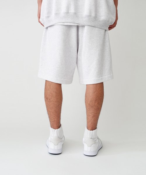 UNIVERSAL PRODUCTS《ユニバーサルプロダクツ》- YAAH SWEAT SHORTS