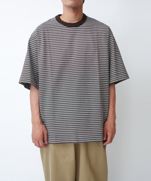 UNIVERSAL PRODUCTS《ユニバーサルプロダクツ》MULTI BORDER S/S T