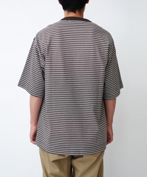 人気商品の UNIVERSAL PRODUCTS MULTI BORDER L/S Tシャツ