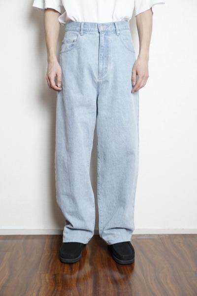 UNIVERSAL PRODUCTS BAGGY DENIM PANTSUNIVE