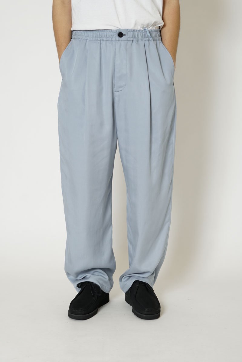 UNIVERSAL PRODUCTS《ユニバーサルプロダクツ》1TUCK EASY TROUSERS