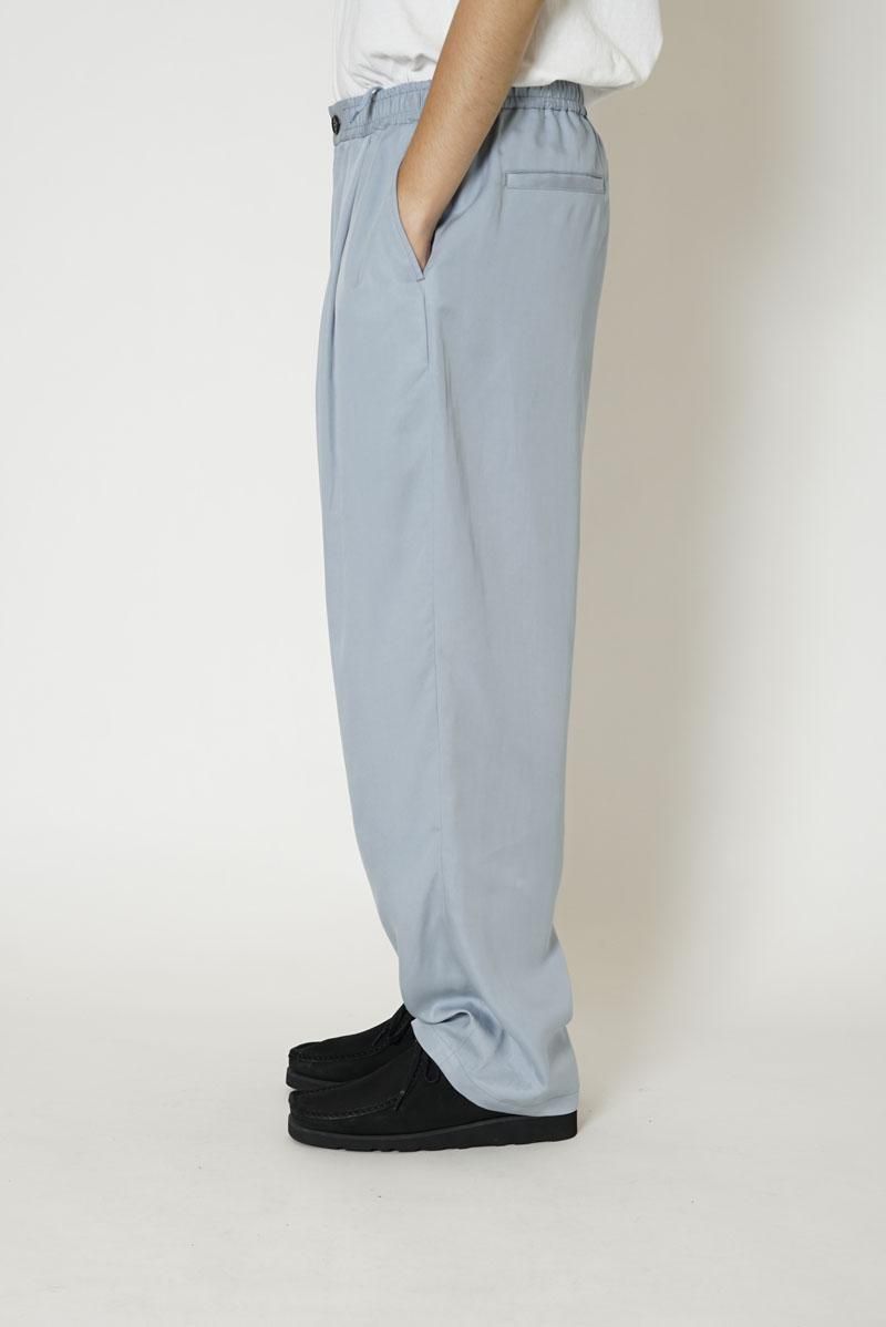 UNIVERSAL PRODUCTS《ユニバーサルプロダクツ》1TUCK EASY TROUSERS