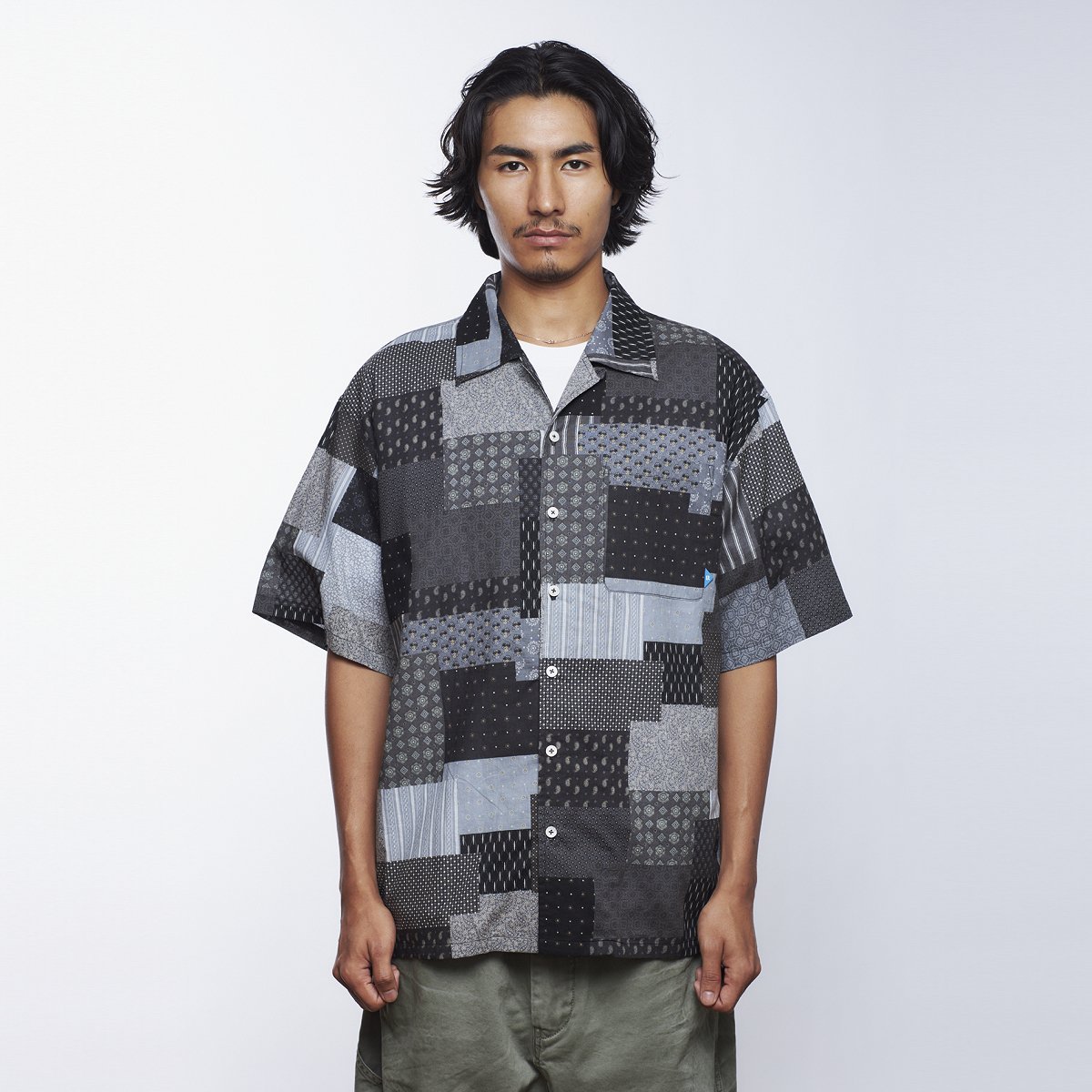 Liberaiders《リべレイダース》BANDANA PRINTED S/S SHIRT(702032401) | 公式通販 |  BlackSheep【ブラックシープ】Official Online Store