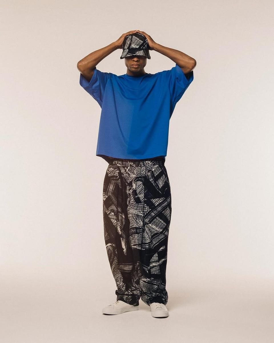 ★MAINBOOTH★Barber Bears T-shirt(BLUE)★正規品/韓国直送料込 TIGHTBOOTH《タイトブース》TBPR / JING T-SHIRT(SU24-B04