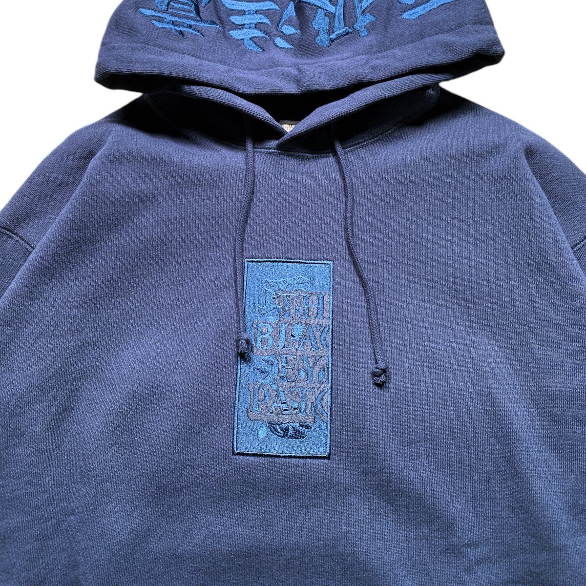 BlackEyePatch《ブラックアイパッチ》| HANDLE WITH CARE HOODIE(BEPFW24CS01) | 公式通販 |  BlackSheep【ブラックシープ】Official Online Store