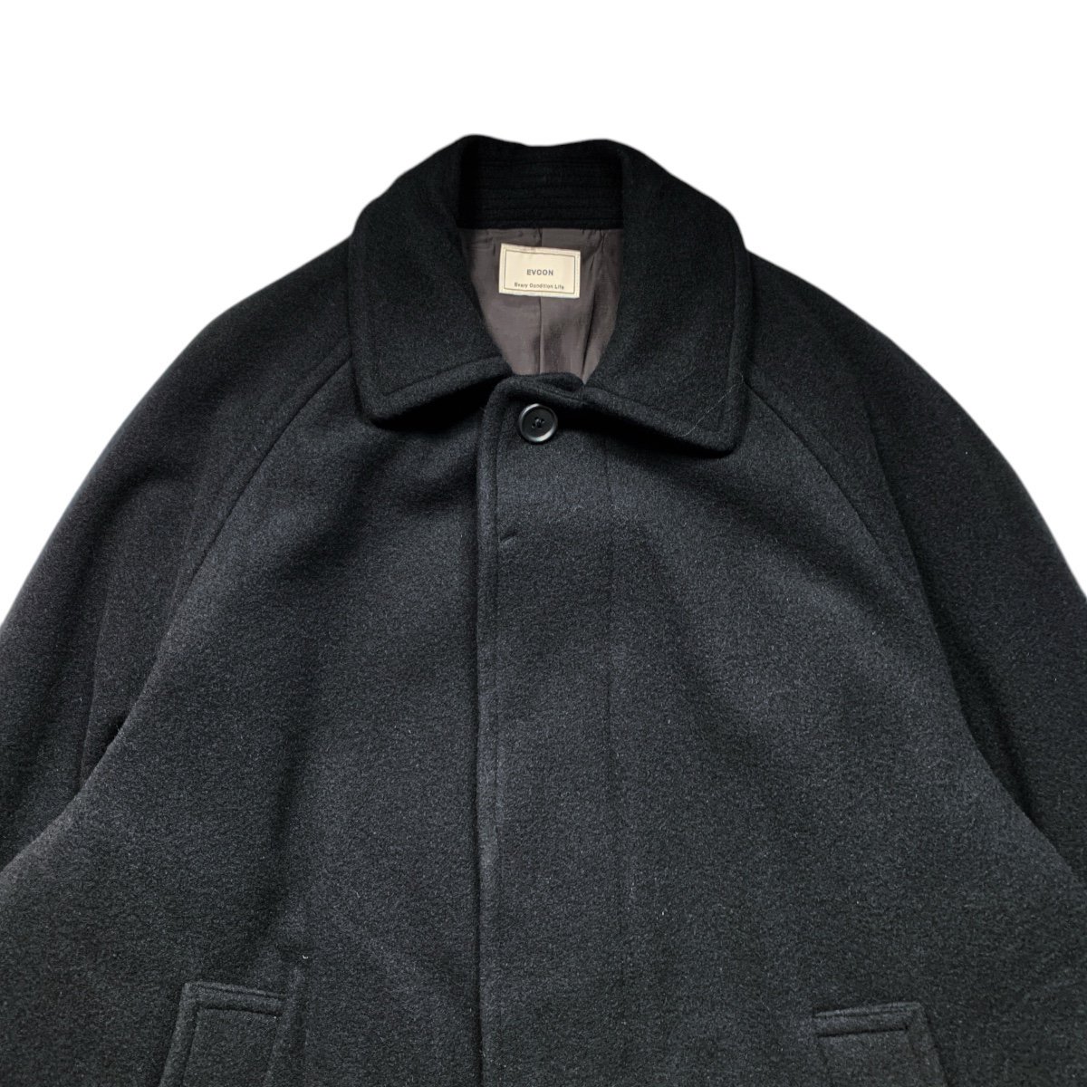 EVCON《エビコン》Wool Satin Collar Half Coat(243-91701) | 公式通販 |  BlackSheep【ブラックシープ】Official Online Store