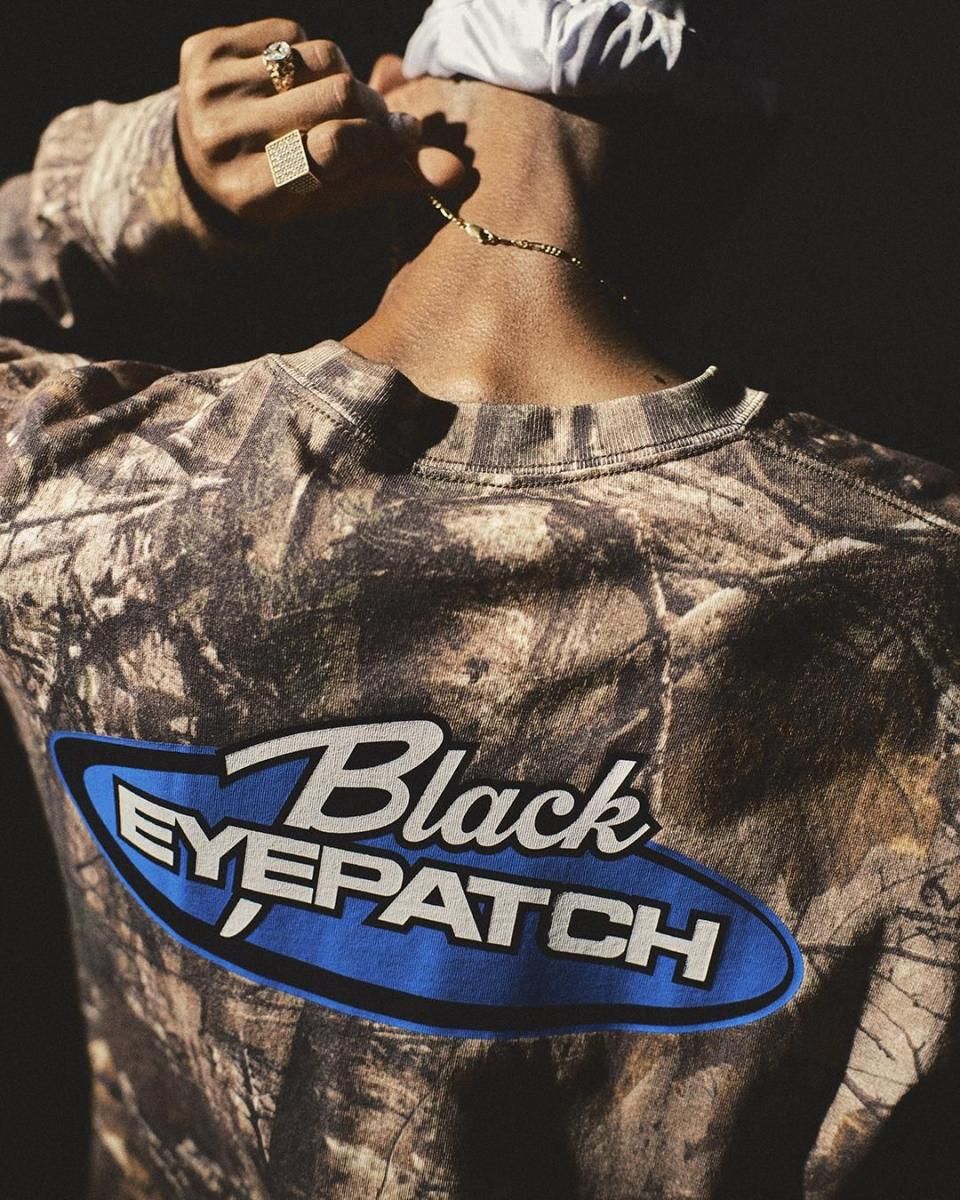 BlackEyePatch《ブラックアイパッチ》REAL TREE TEAM LOGO L/S