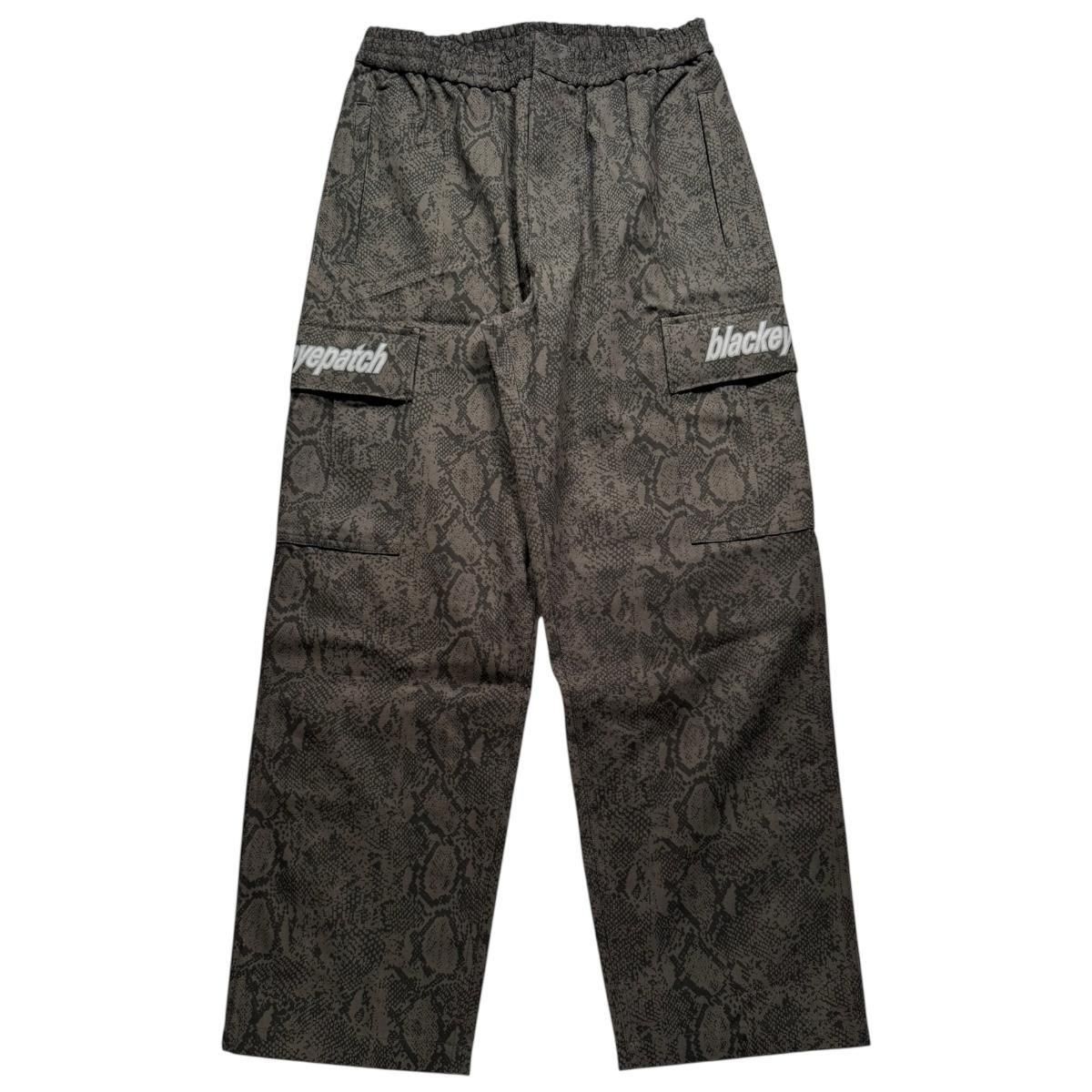 BlackEyePatch《ブラックアイパッチ》LOWERCASE LOGO PYTHON CARGO