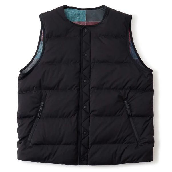 White Mountaineering<BR>WMTAION REVERSIBLE DOWN VEST