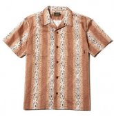 CALEE<BR> S/S SATIN ALLOVER GRADATION SHIRT(BROWN)