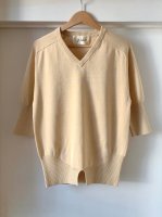 <img class='new_mark_img1' src='https://img.shop-pro.jp/img/new/icons50.gif' style='border:none;display:inline;margin:0px;padding:0px;width:auto;' />[ JUN MIKAMI ] V NECK  PULLOVER 