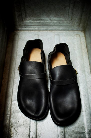 Aurora Shoes ( N.Y.C. ) Middle English -lancah