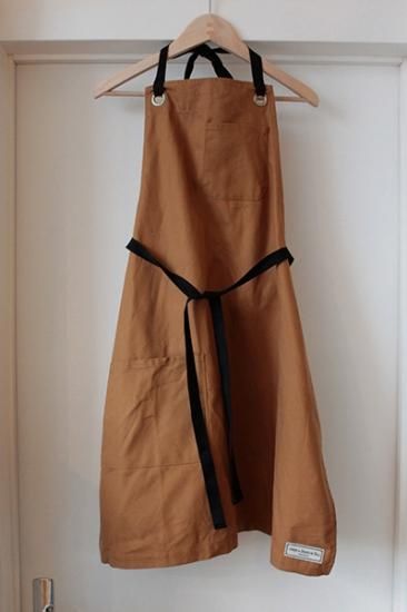 JONES OF BOERUM HILL ( N.Y.C. ) REGGIE BIB APRON 