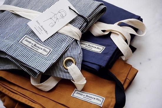 JONES OF BOERUM HILL ( N.Y.C. ) REGGIE BIB APRON 