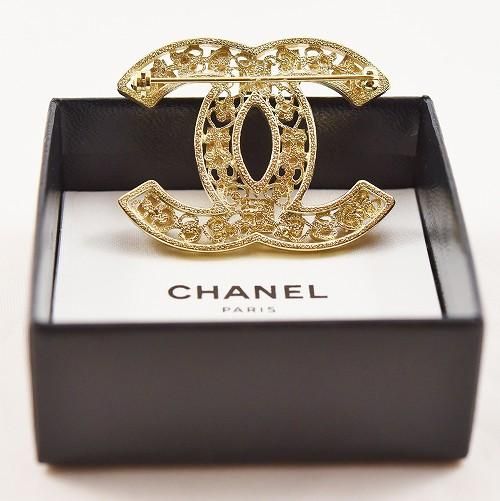 中古】【非常に良い】CHANEL Vintage シャネル ヴィンテージ ピンク石付きブローチ - 世界のアクセサリー通販 ルマリエ（Lemarie）  | ブローチ、ネックレス、ピアス、イヤリング、ブレスレット、リングなど品揃え豊富！