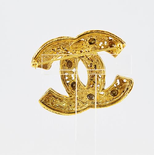 VINTAGE CHANEL BROOCH