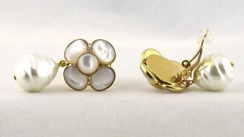 フィリップフェランディス | シェルカメリアイヤリング - 世界の