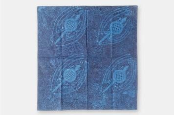 ナイジェリア ヨルバ族の藍染布：アディレ・エレコの風呂敷