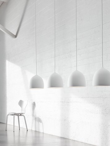 Fritz Hansen / LIGHTYEARS SUSPENCE WHITE：フリッツハンセン