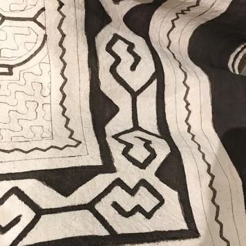 SHIPIBO：シピボ族 泥染め 幾何学模様