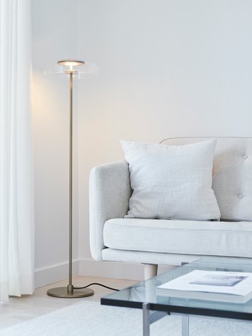 NUURA BLOSSI FLOOR LAMP：ヌーラ ブロシ フロアランプ