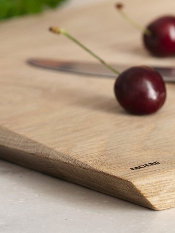 MOEBE CUTTING BOARD：ムーベ カッティングボード