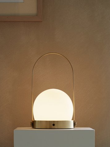 MENU CARRIE TABLE LAMP：メニュー キャリー テーブルランプ