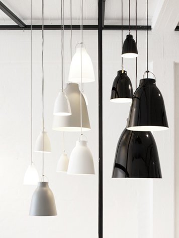 北欧デザイン LIGHTYEARS Caravaggio Pendant BLACK：ライトイヤーズ ペンダントランプ カラヴァジオ ブラック