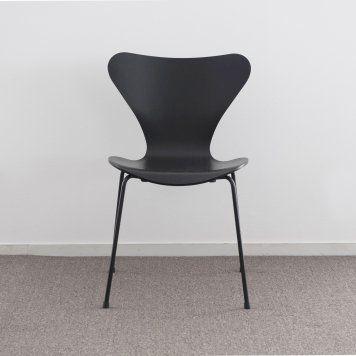 USED Fritz Hansen Seven chair：フリッツハンセン セブンチェア カラードアッシュ ブラック