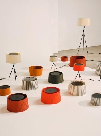 SANTA & COLE スタンドライト／オレンジシェード×ブラック脚 SANTA & COLE スタンドライト／オレンジシェード×ブラック脚