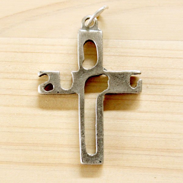 メキシコ ペンダントトップ十字架ジーザスM - メキシコ雑貨屋・中南米