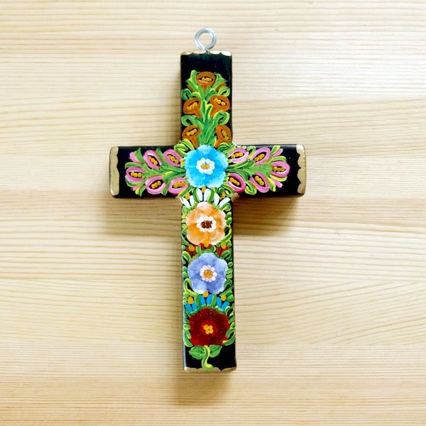 メキシコのアーティストにより作られた十字架-