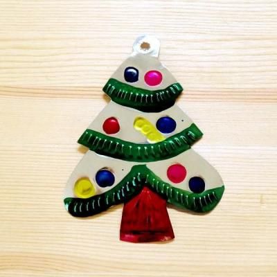 <img class='new_mark_img1' src='https://img.shop-pro.jp/img/new/icons57.gif' style='border:none;display:inline;margin:0px;padding:0px;width:auto;' />メキシコ ブリキオーナメント クリスマスツリー(C)