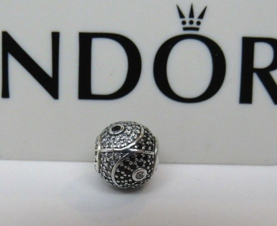 Pandora パンドラ チャーム Balance Yin Yang CZ ESSENCE Charm ボール -  スワロフスキー置物・アクセサリー専門店 ★プラネタリウム★