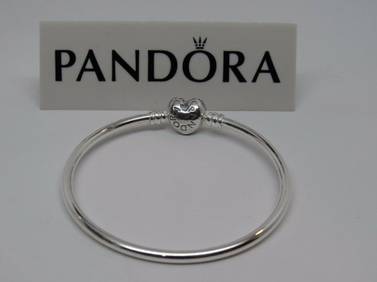 Pandora パンドラ ブレスレット SMALL HEART Clasp Bangle