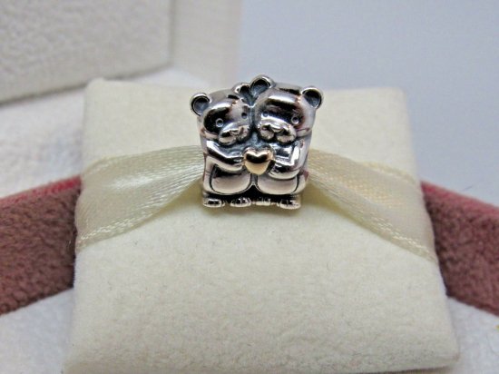 Pandora パンドラ チャーム Bear Hug w/14kt Gold Charm ハート クマ