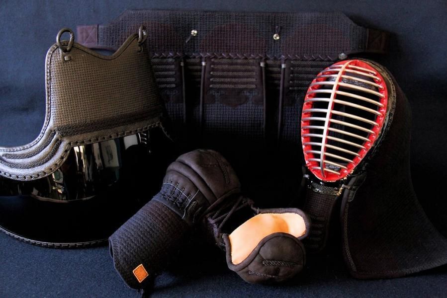 制覇PRO 人工紺革ピッチ十字刺仕立セット - 剣道防具、剣道