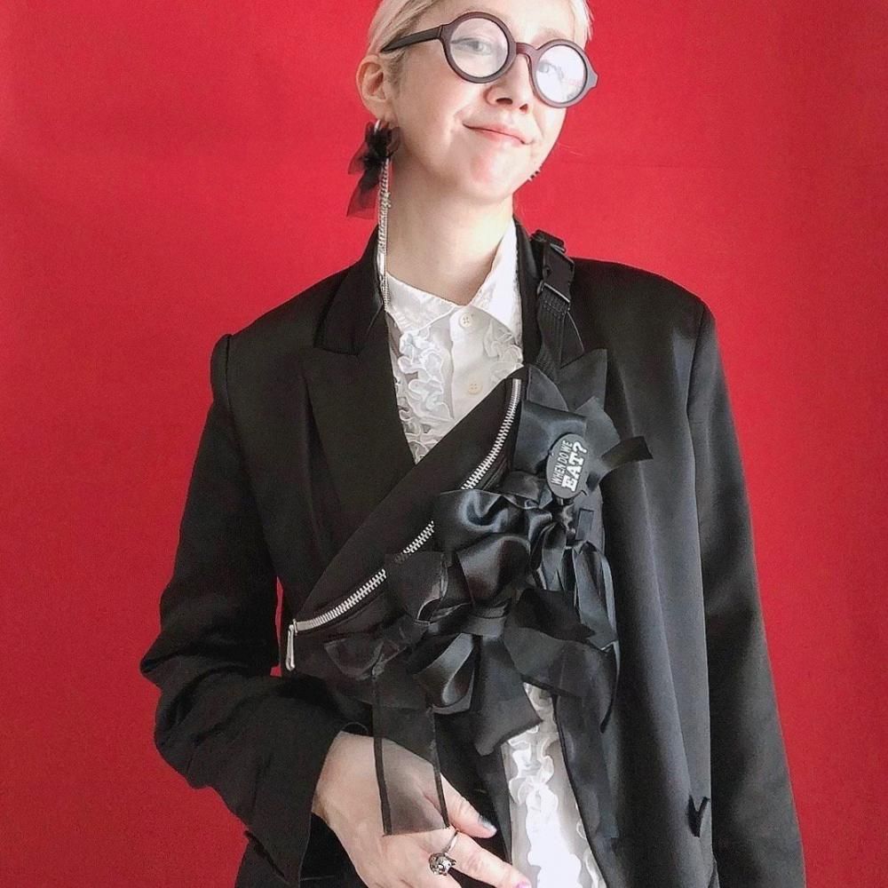 BLACK&STRAWBERRY×TULLE RIBBON ロングチェーンピアス