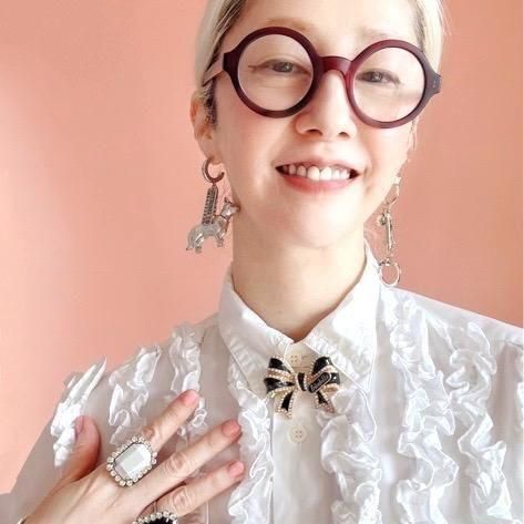<img class='new_mark_img1' src='https://img.shop-pro.jp/img/new/icons65.gif' style='border:none;display:inline;margin:0px;padding:0px;width:auto;' />RIBBON&PEARL BROOCH    BLACK