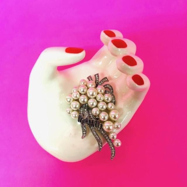 <img class='new_mark_img1' src='https://img.shop-pro.jp/img/new/icons47.gif' style='border:none;display:inline;margin:0px;padding:0px;width:auto;' />PEARL LUMINOUS  BROOCH