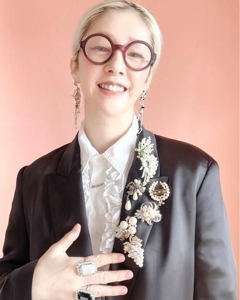 <img class='new_mark_img1' src='https://img.shop-pro.jp/img/new/icons14.gif' style='border:none;display:inline;margin:0px;padding:0px;width:auto;' />VINTAGE PEARL LEAF BROOCH