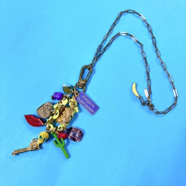 <img class='new_mark_img1' src='https://img.shop-pro.jp/img/new/icons14.gif' style='border:none;display:inline;margin:0px;padding:0px;width:auto;' />MASH UP JUNK TOY  CHARM  NECKLACE WESTERN  2WAY