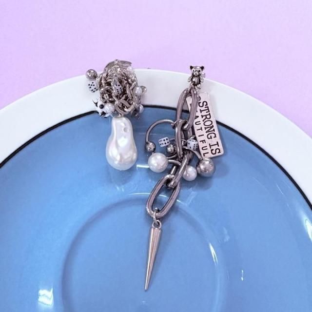 <img class='new_mark_img1' src='https://img.shop-pro.jp/img/new/icons14.gif' style='border:none;display:inline;margin:0px;padding:0px;width:auto;' />WHITE&BLACK MINI BEAR&PEARL ԥ