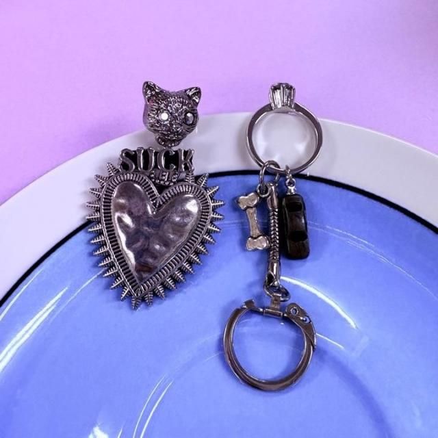 <img class='new_mark_img1' src='https://img.shop-pro.jp/img/new/icons14.gif' style='border:none;display:inline;margin:0px;padding:0px;width:auto;' />DARK SILVER CAT&HEARTRING CAR ԥ